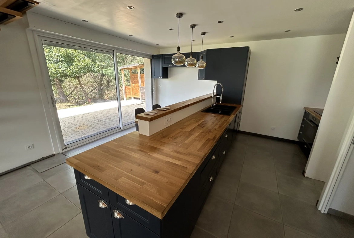 Villa de 125 m² avec vue panoramique sur les Puys à Ris 