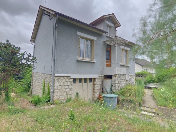 Maison indépendante à Auxerre avec sous-sol total sur terrain de 900 m²