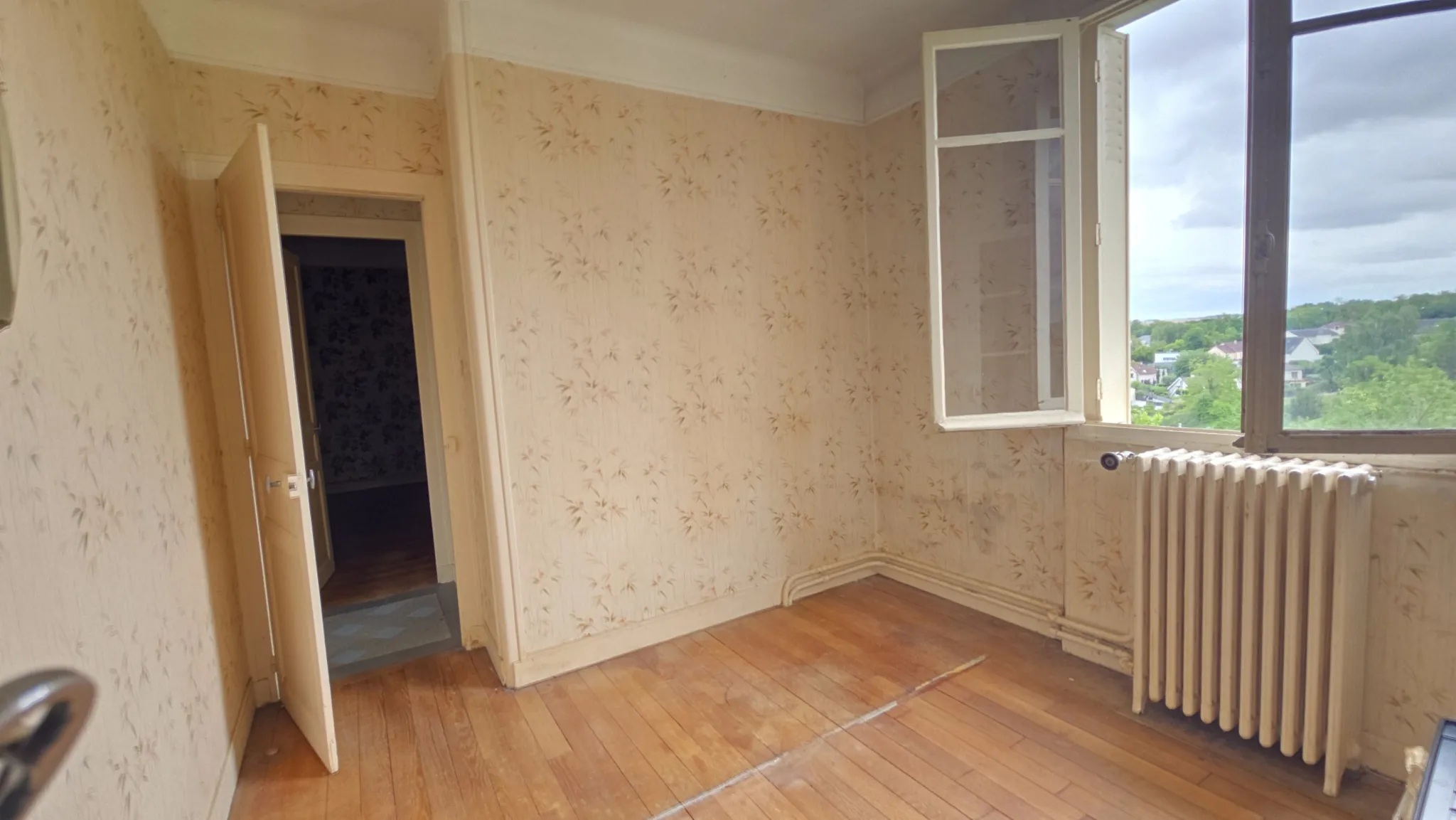 Maison indépendante à Auxerre avec sous-sol total sur terrain de 900 m² 