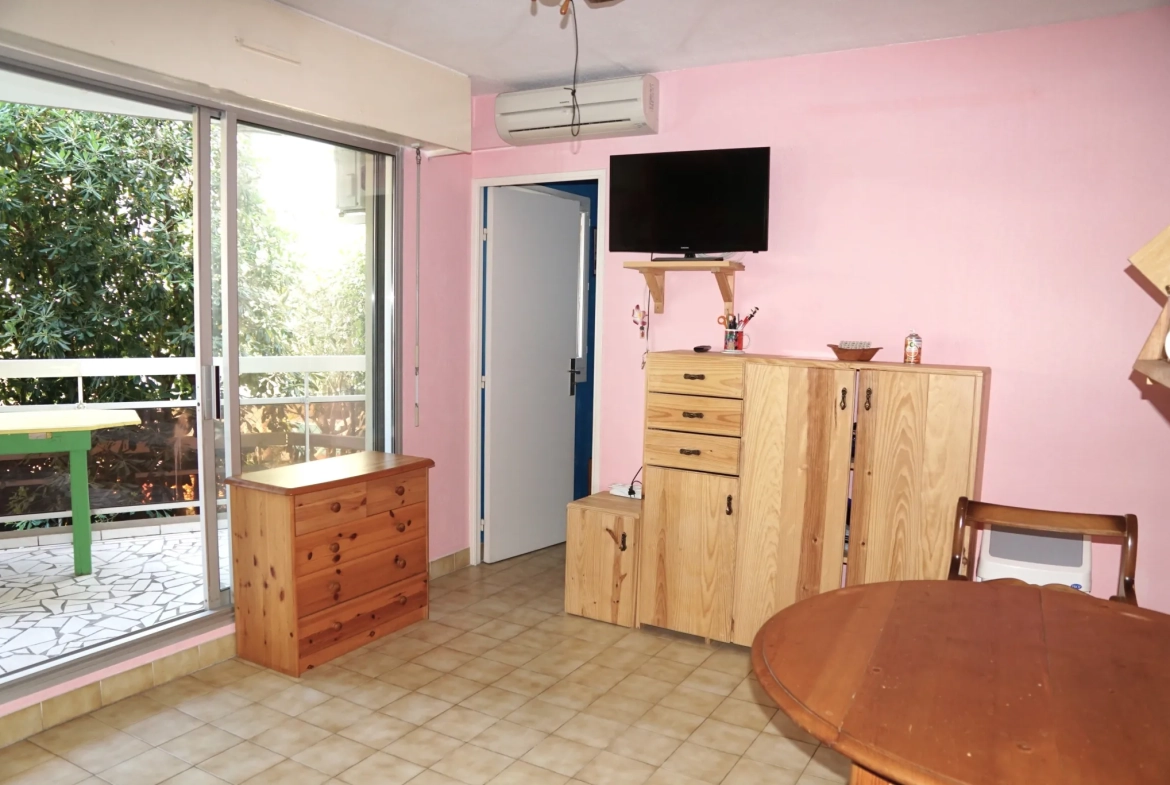 Appartement 2 pièces avec terrasse et garage à Cavalaire-sur-Mer 