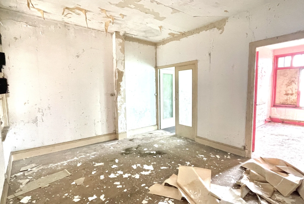 Immeuble à rénover en centre-ville de Saint Quentin - Opportunité d'investissement 