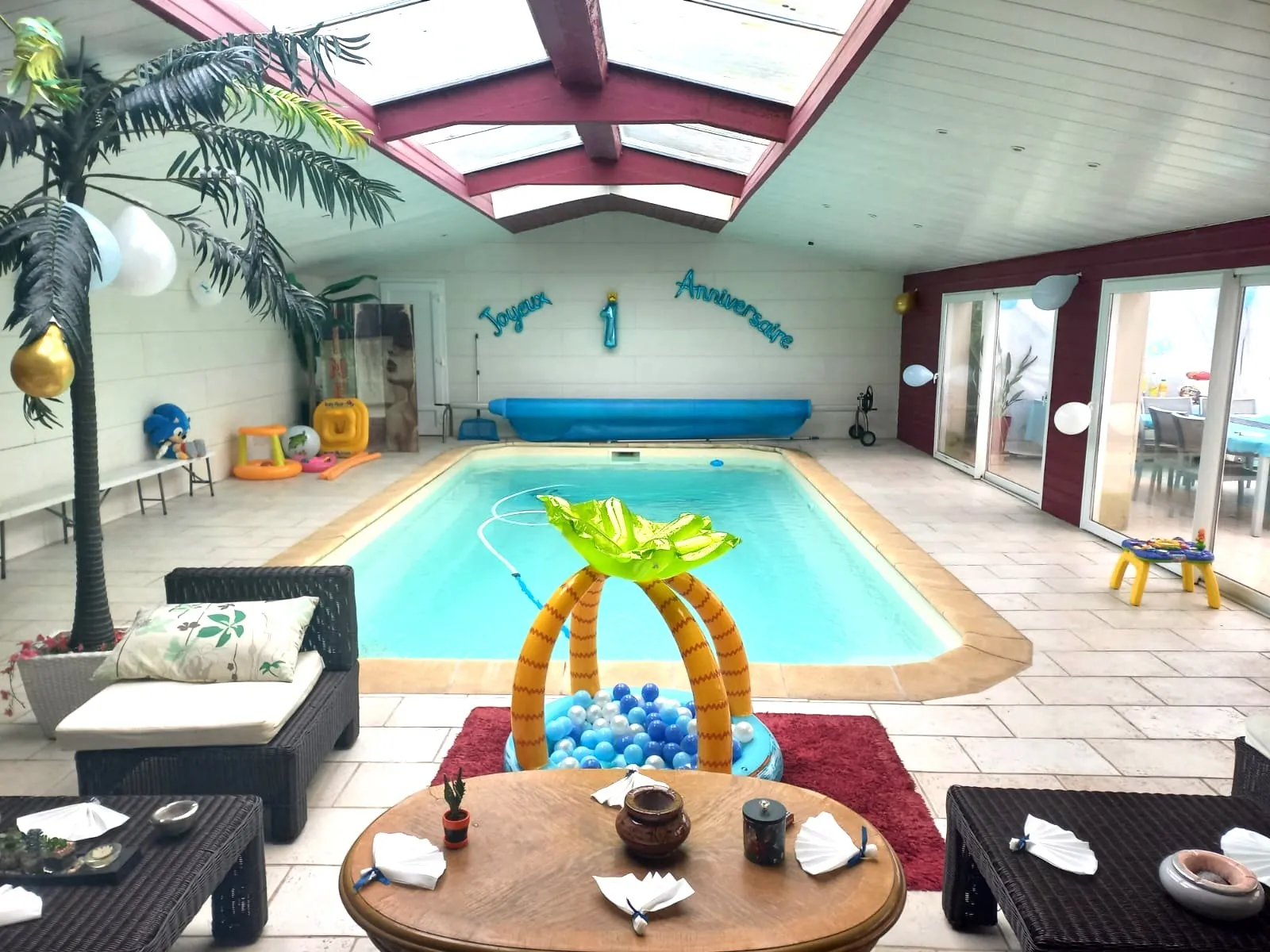 Belle maison anglo-normande avec piscine et vue sur la Seine à Arelau­ne-en-Seine 