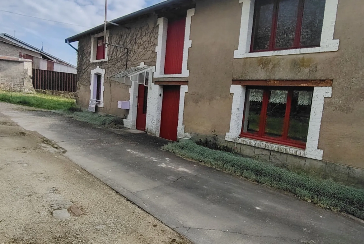 Maison spacieuse avec grand potentiel à Bonzee proche de Fresnes 