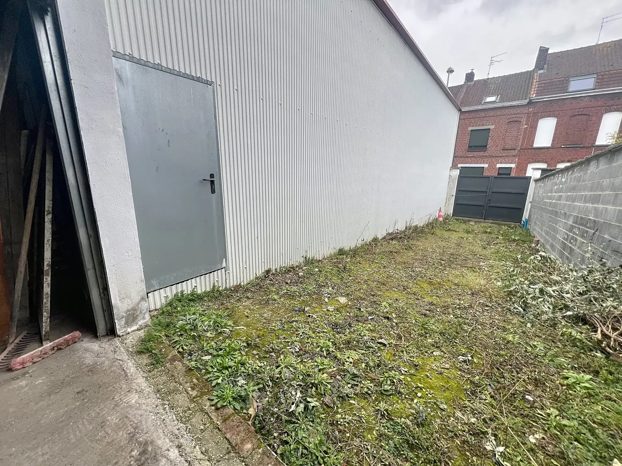 Loft individuel de 152 m² avec garage, jardin et terrasse à Tourcoing 