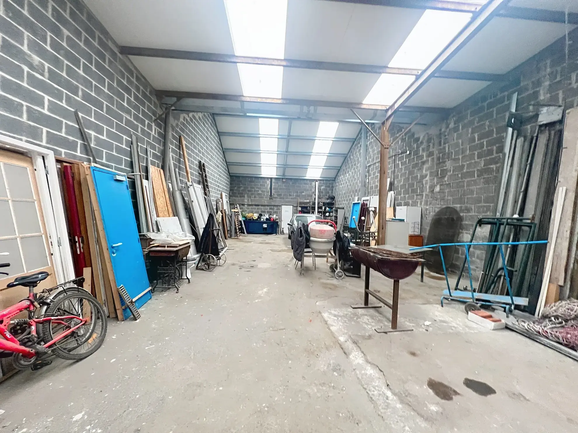 Loft individuel de 152 m² avec garage, jardin et terrasse à Tourcoing 