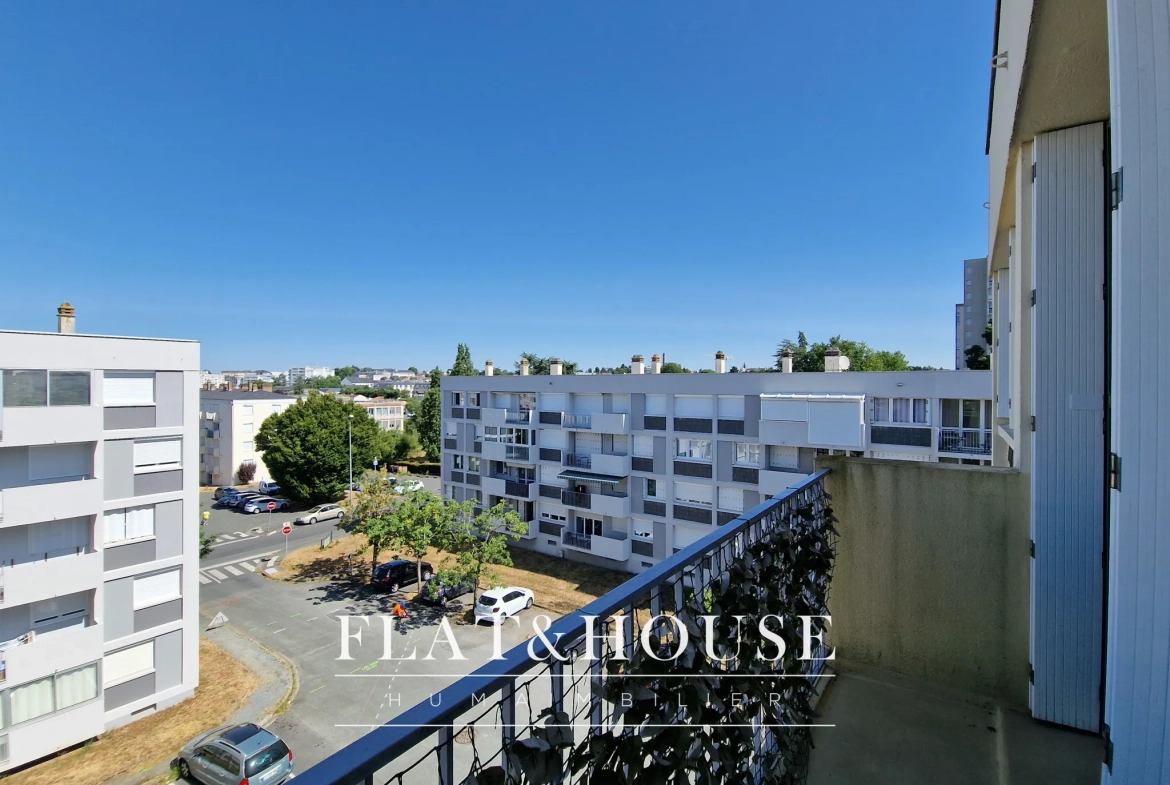 Appartement T3 avec cave et parking à Cholet - Investissement rentable 