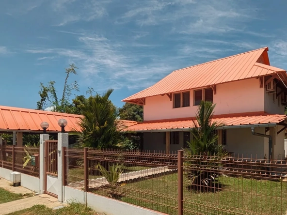 Maison de 112 m² à vendre à Macouria, secteur paisible, avec terrasse et garage