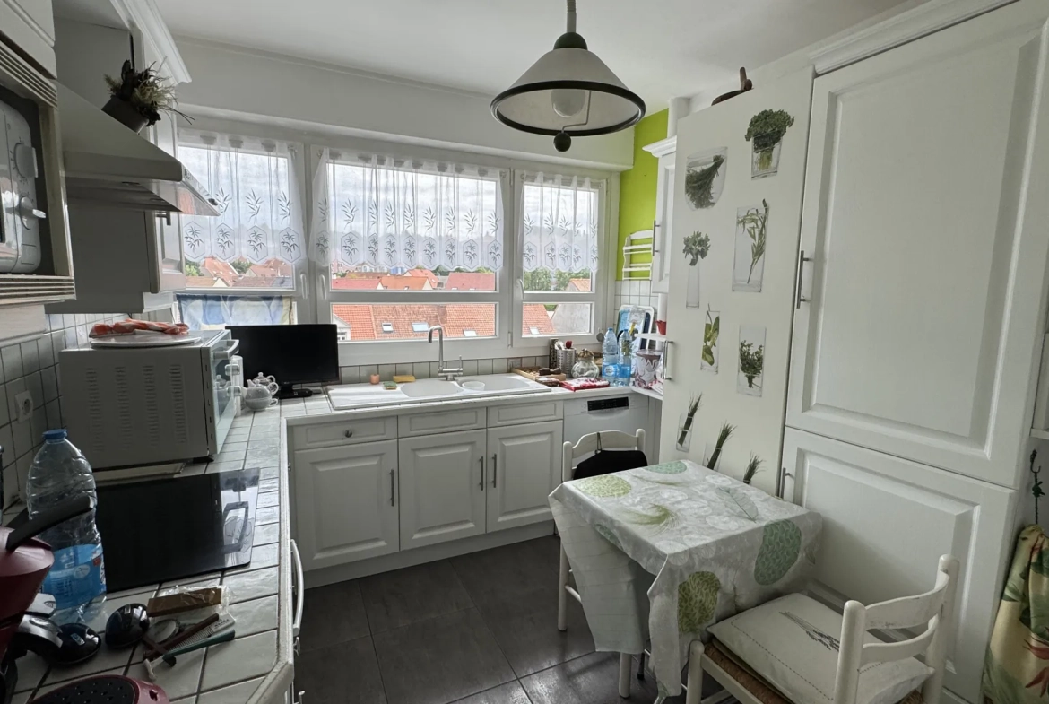 Bel appartement lumineux avec balcon et garage à Boulogne-sur-Mer 