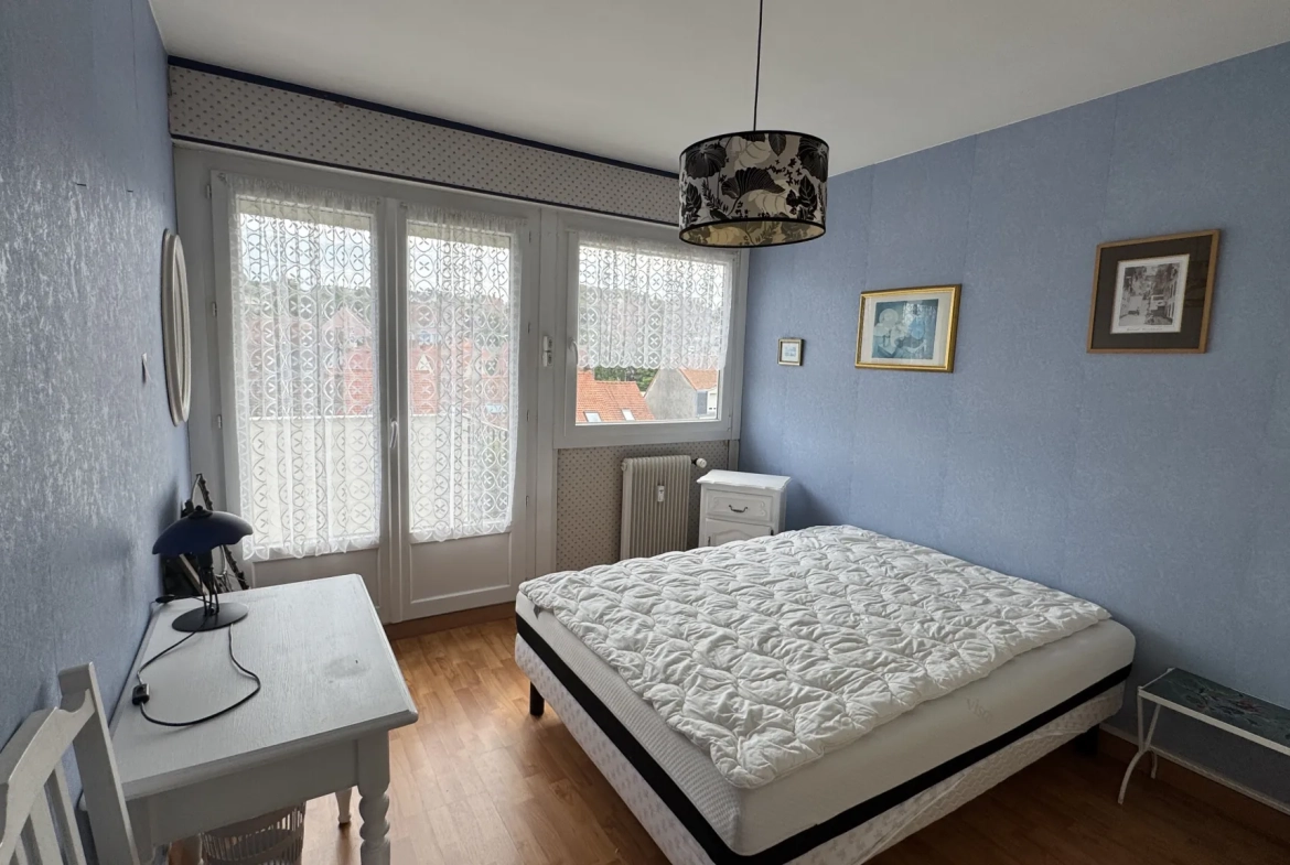 Bel appartement lumineux avec balcon et garage à Boulogne-sur-Mer 