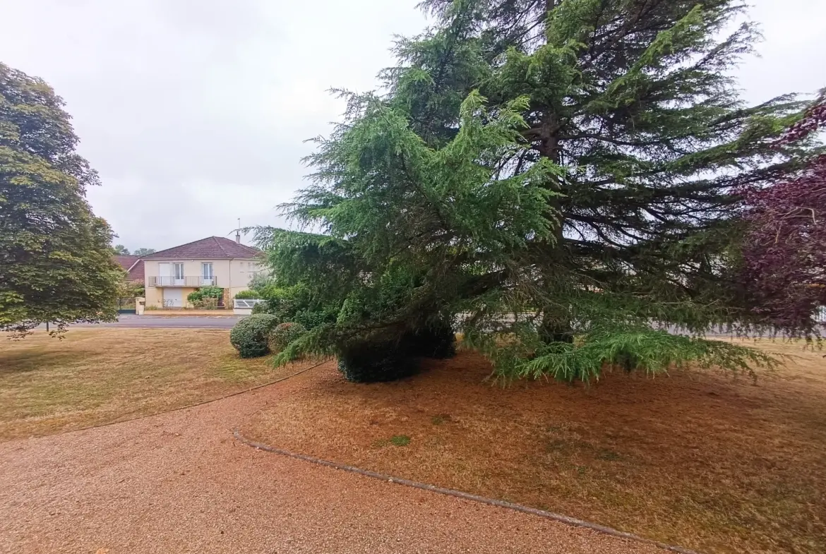 Appartement 3 pièces lumineux de 74,77 m² à Vierzon avec garage et parking 