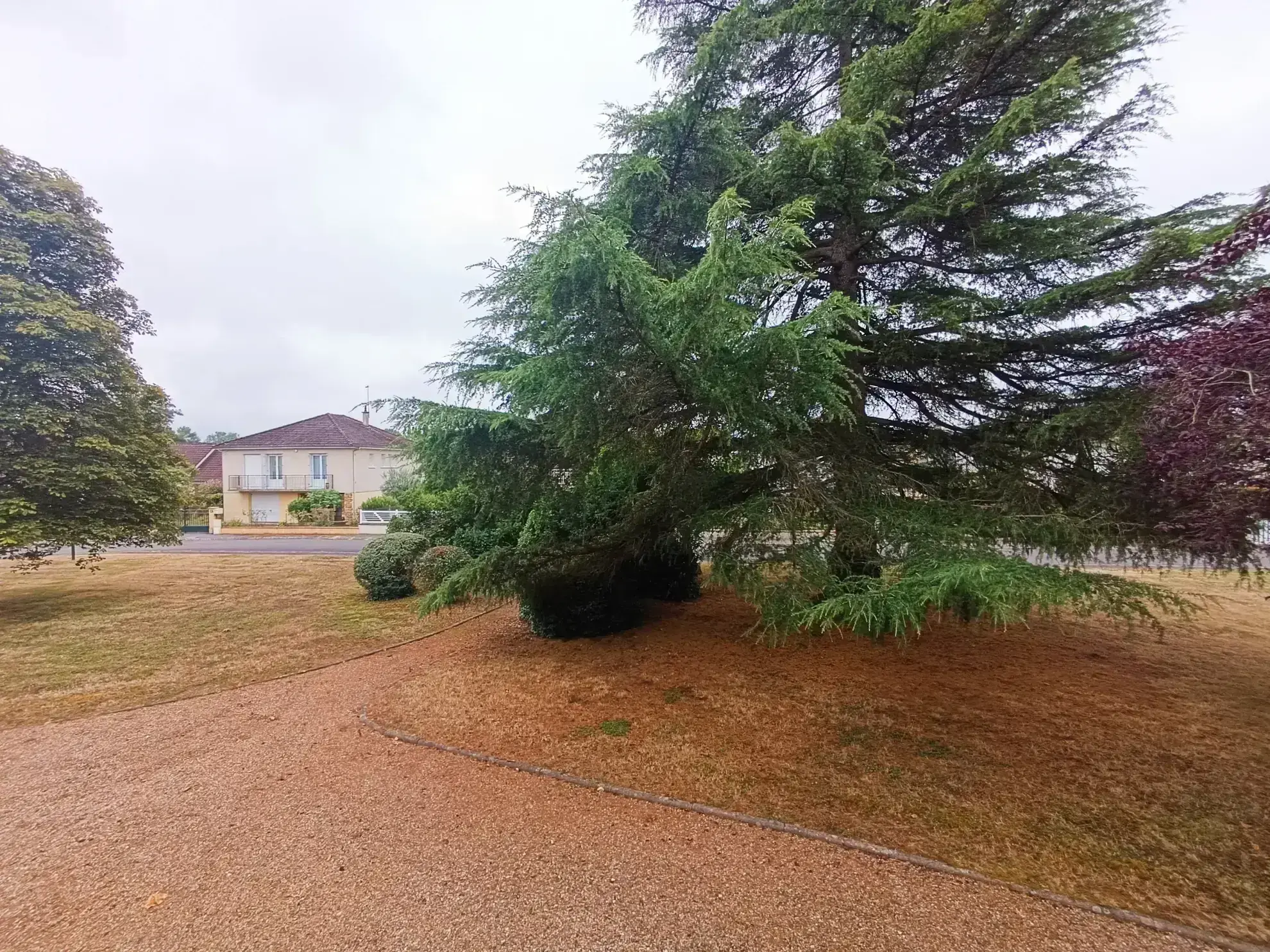 Appartement 3 pièces lumineux de 74,77 m² à Vierzon avec garage et parking 