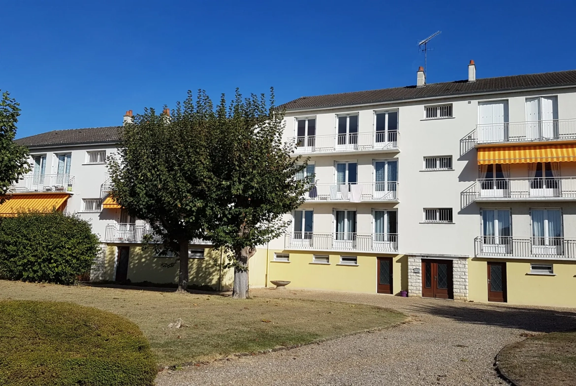 Appartement 3 pièces lumineux de 74,77 m² à Vierzon avec garage et parking 
