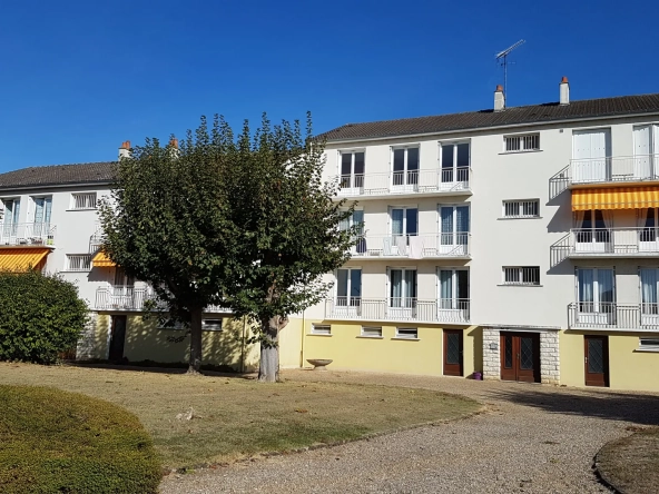 Appartement 3 pièces lumineux de 74,77 m² à Vierzon avec garage et parking
