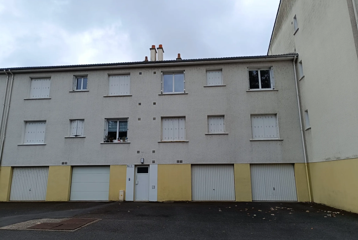 Appartement 3 pièces lumineux de 74,77 m² à Vierzon avec garage et parking 