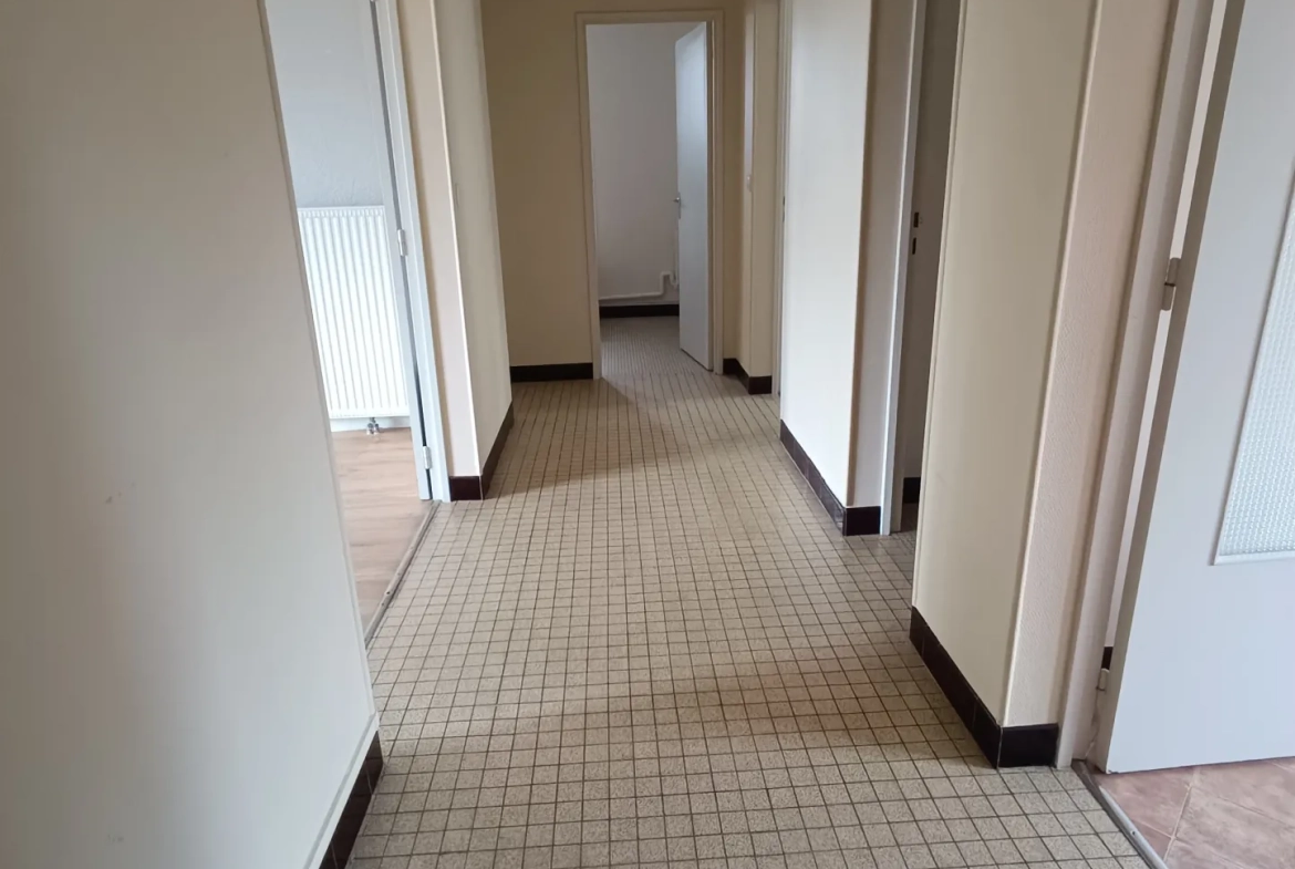 Appartement 3 pièces lumineux de 74,77 m² à Vierzon avec garage et parking 
