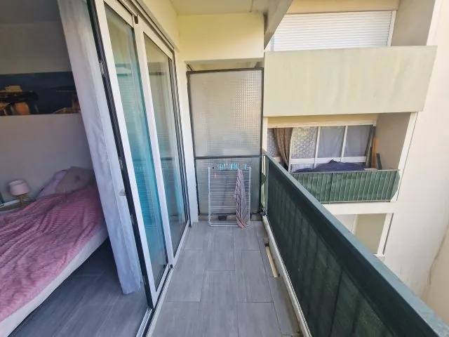 Studio à vendre à Aix-en-Provence – Appartement T1 sécurisé avec balcon et stationnement 