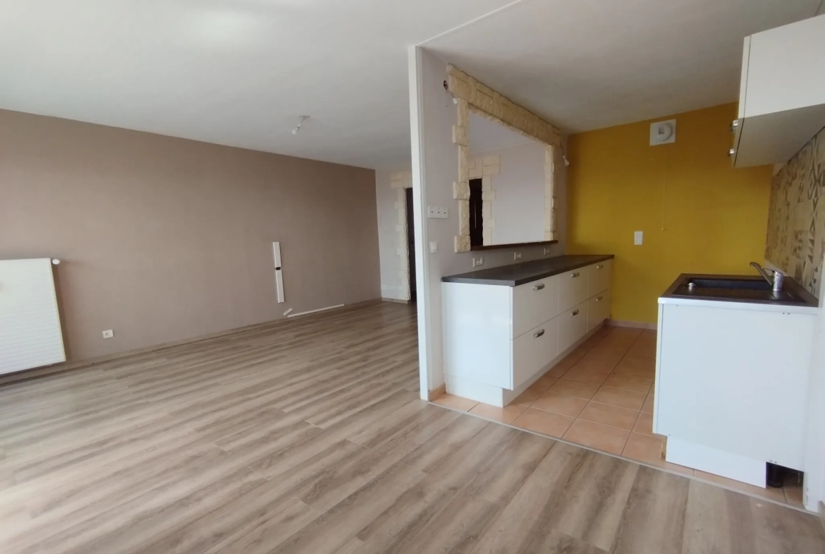 Appartement T3 rénové avec vue panoramique à Malzéville, près de Nancy 