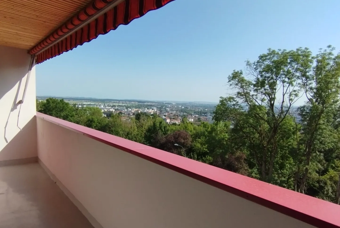 Appartement T3 rénové avec vue panoramique à Malzéville, près de Nancy 