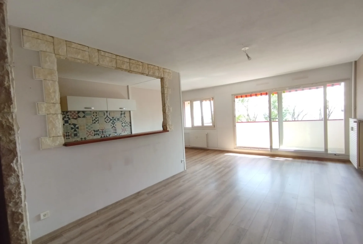 Appartement T3 rénové avec vue panoramique à Malzéville, près de Nancy 