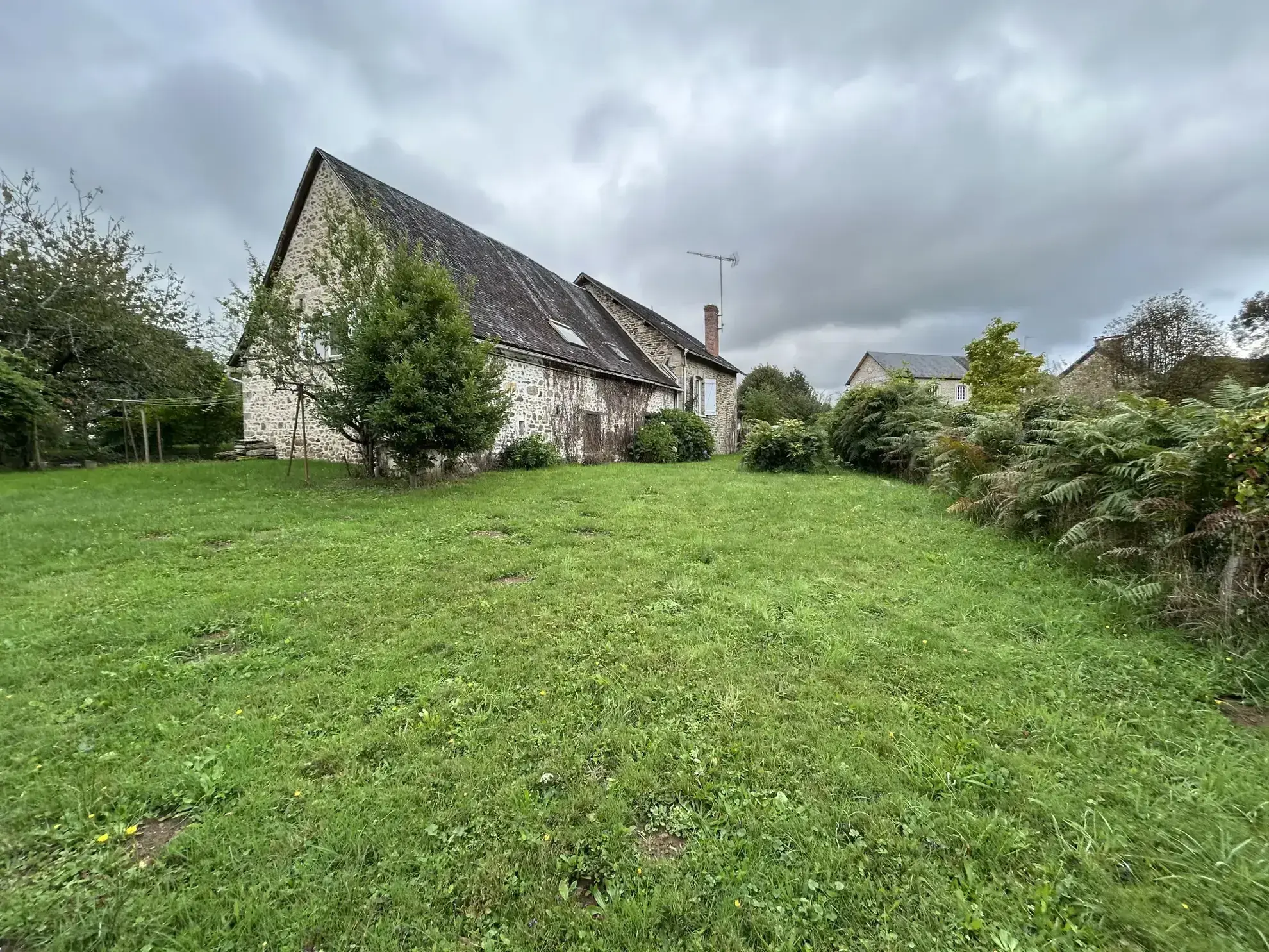 Maison à Rilhac-Traignac en Corrèze avec grand terrain et vue sur les Monédières 