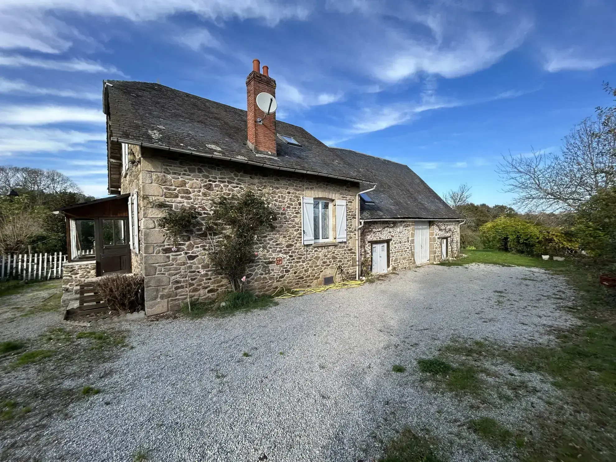 Maison à Rilhac-Traignac en Corrèze avec grand terrain et vue sur les Monédières 