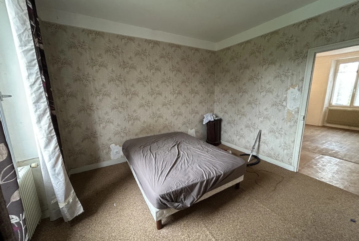 Maison à Rilhac-Traignac en Corrèze avec grand terrain et vue sur les Monédières 