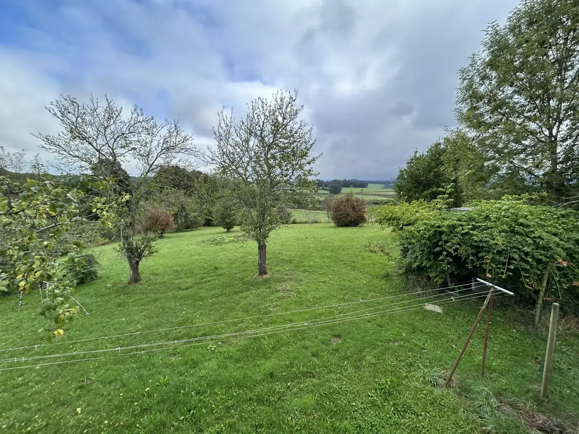 Maison à Rilhac-Traignac en Corrèze avec grand terrain et vue sur les Monédières 