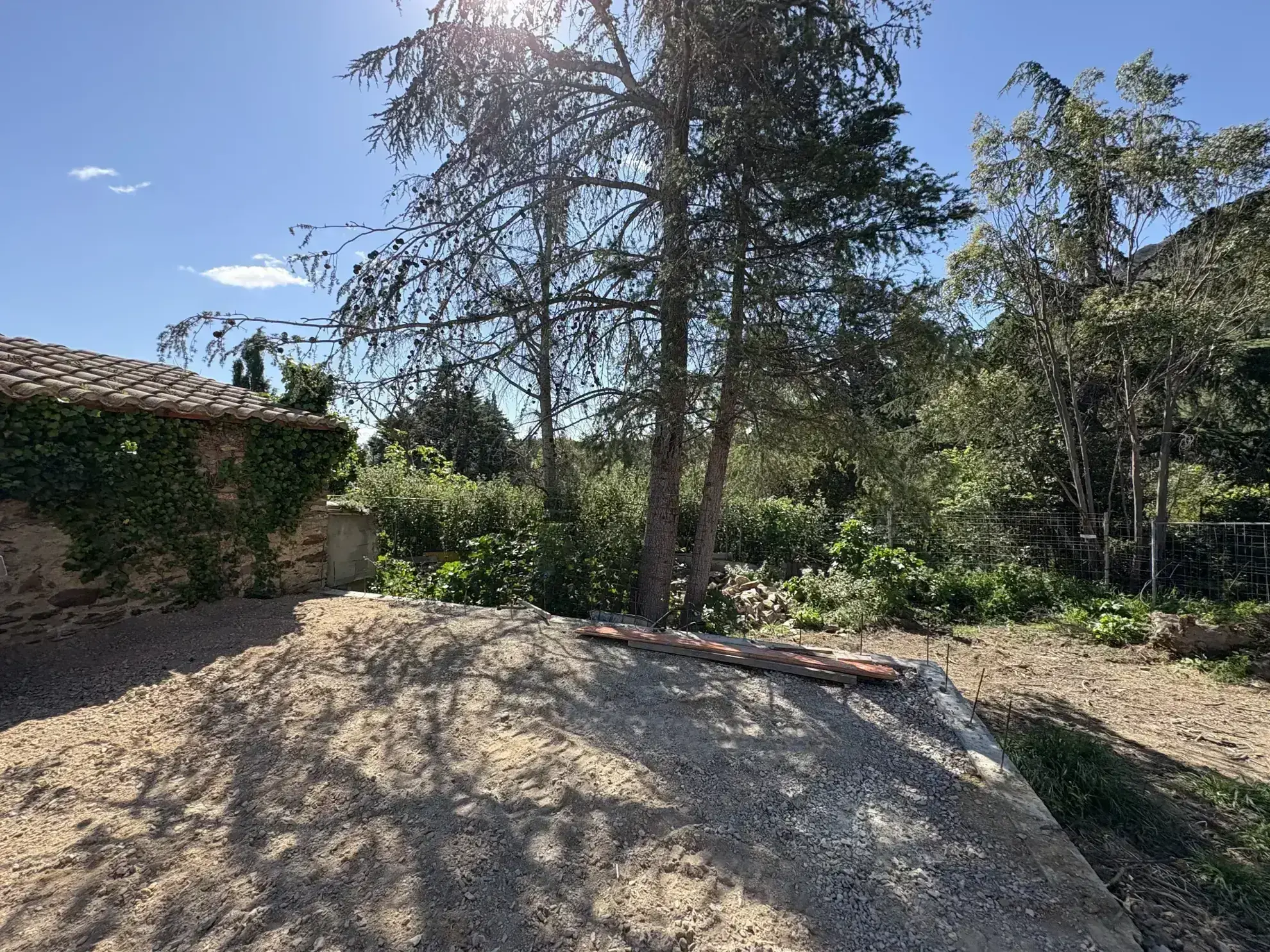 Maison de village rénovée à vendre à Camelàs, 3 chambres, jardin et garage, proche Thuir 