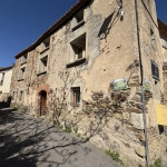 Maison de village rénovée à vendre à Camelàs, 3 chambres, jardin et garage, proche Thuir