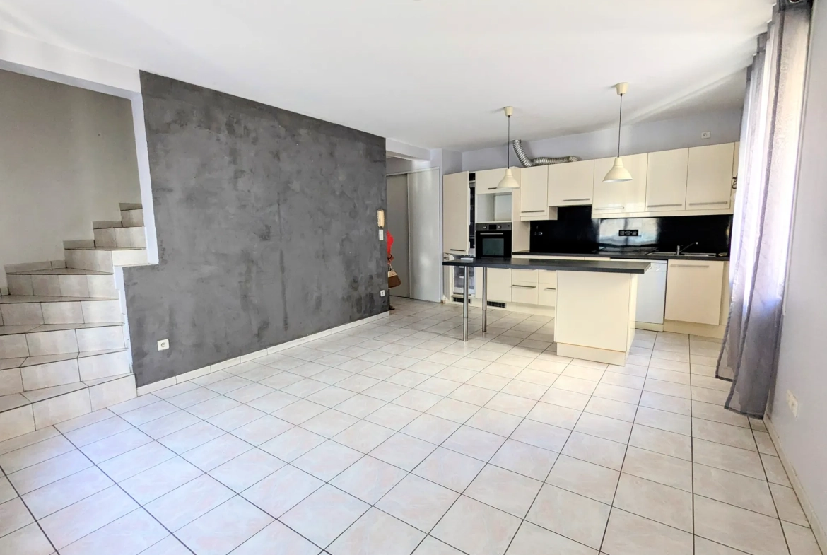 Maison de village 4 pièces avec garage à Saint-Marcel-sur-Aude, proche Narbonne 