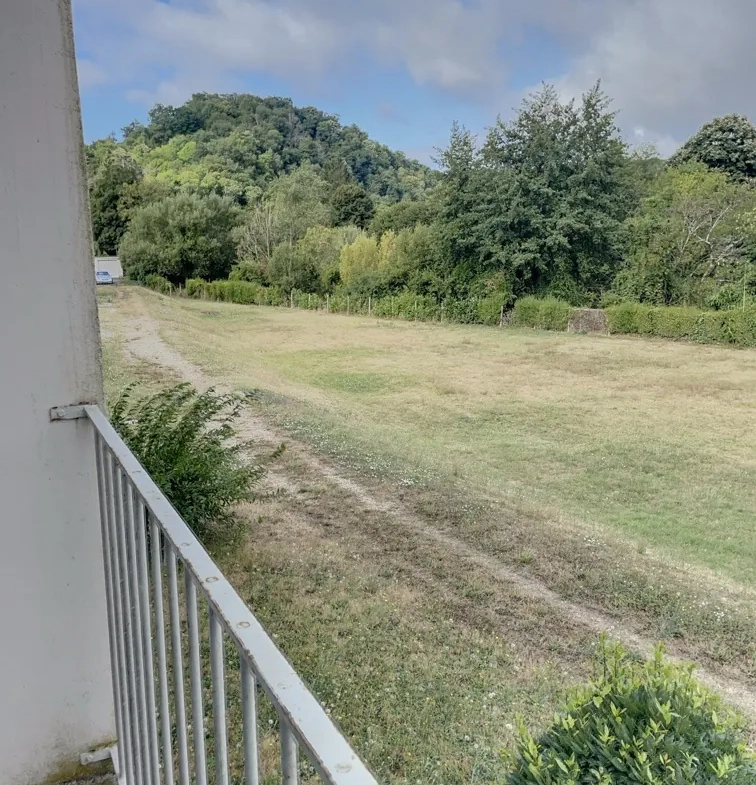 Appartement 72 m² avec vue rivière et proximité écoles à Périgueux 