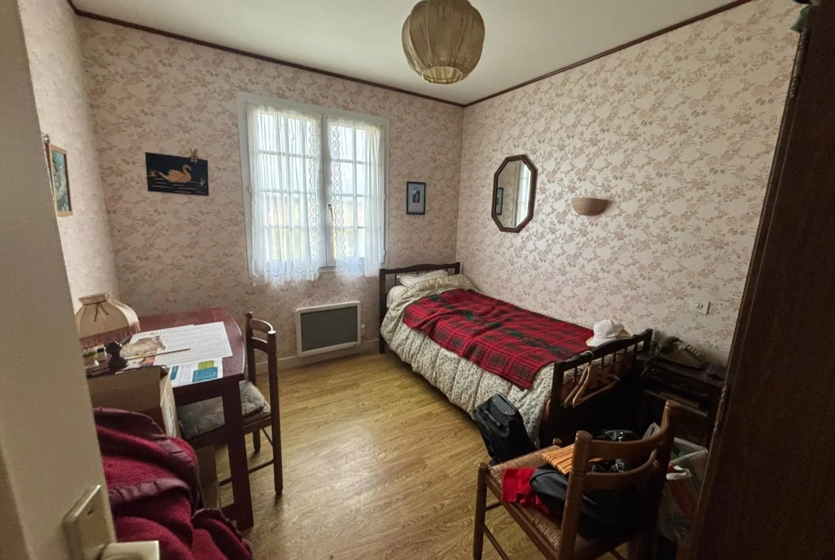 Maison à vendre à Plabennec avec terrain de 1500 m² et espace d'extension 