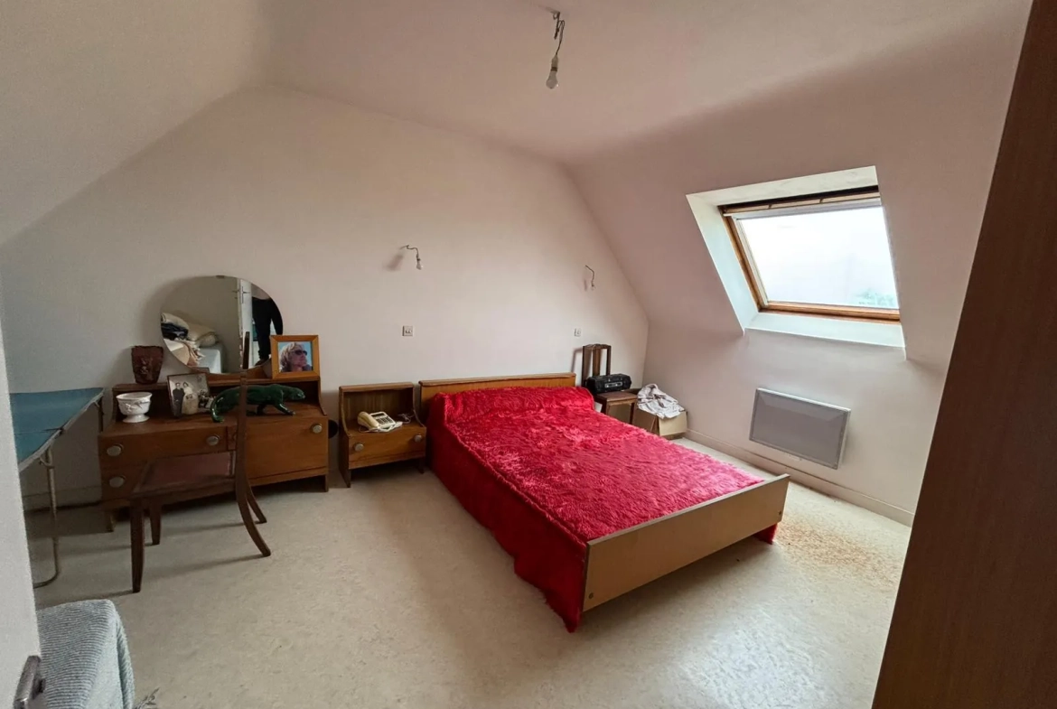 Maison à vendre à Plabennec avec terrain de 1500 m² et espace d'extension 