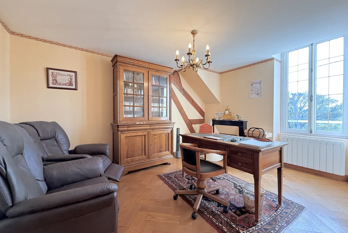 Grande maison familiale avec dépendances et terrain à Mereau (18120) 