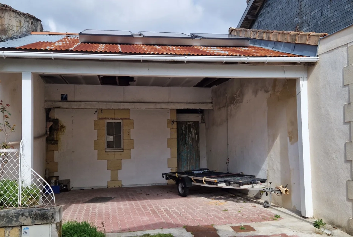 Magnifique maison en pierre à Margaux à 25 km de Bordeaux avec potentiel de rénovation et location séparée 