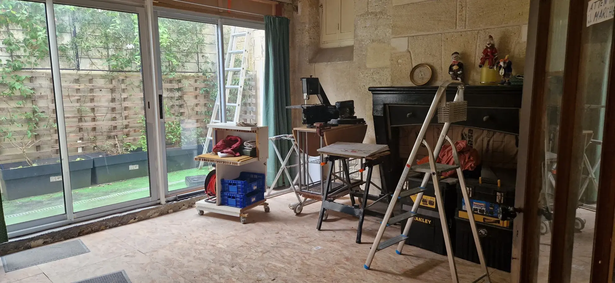 Magnifique maison en pierre à Margaux à 25 km de Bordeaux avec potentiel de rénovation et location séparée 