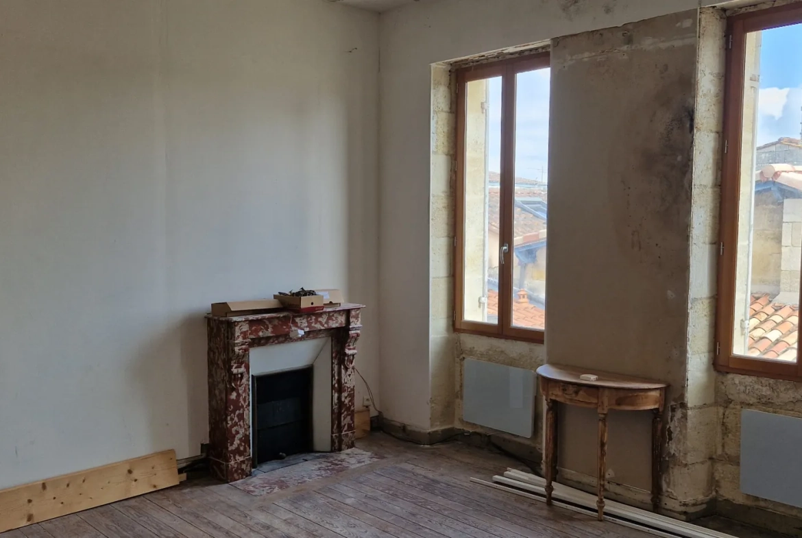 Magnifique maison en pierre à Margaux à 25 km de Bordeaux avec potentiel de rénovation et location séparée 