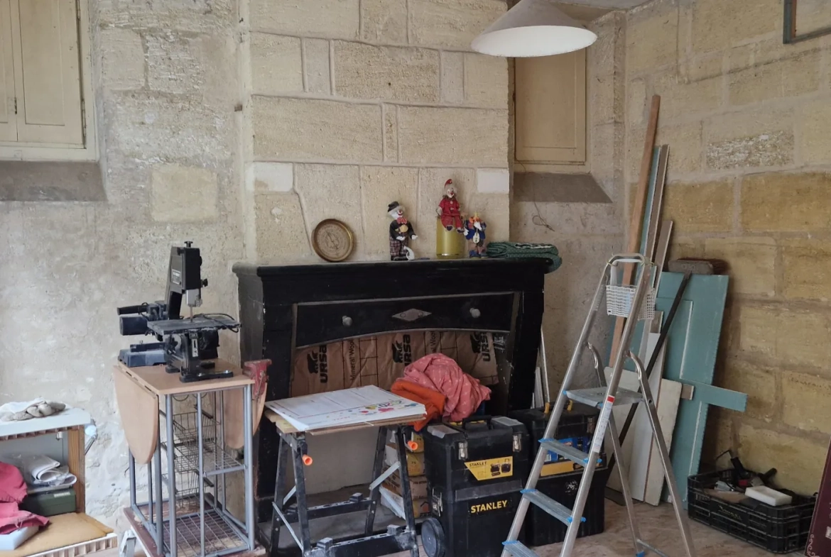 Magnifique maison en pierre à Margaux à 25 km de Bordeaux avec potentiel de rénovation et location séparée 