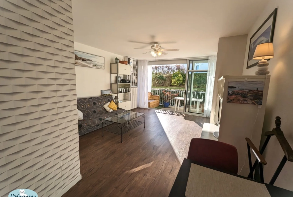 A vendre studio à Quiberon, proche plage et Sofitel, avec parking et cave 