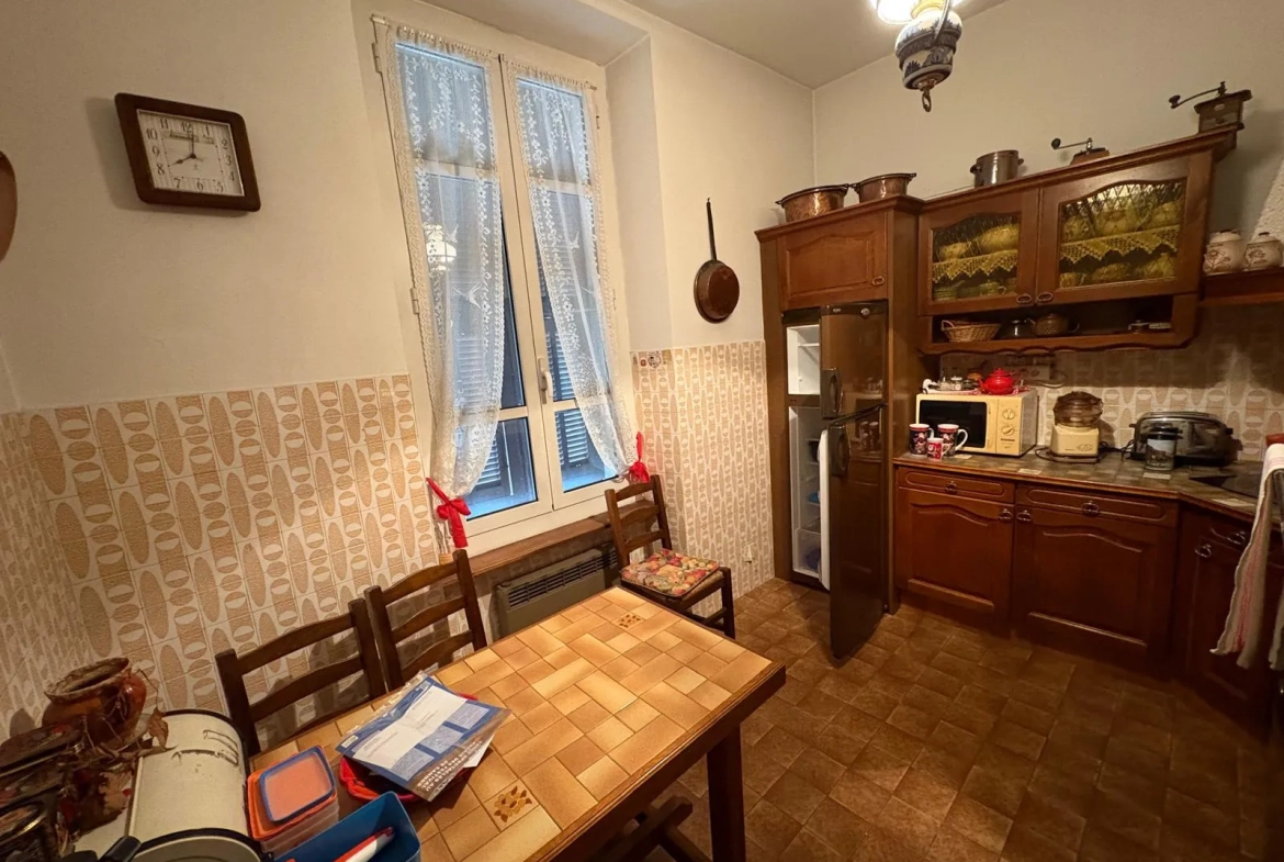 Appartement de 80 m² à vendre au centre de Tende avec jardin et garage 