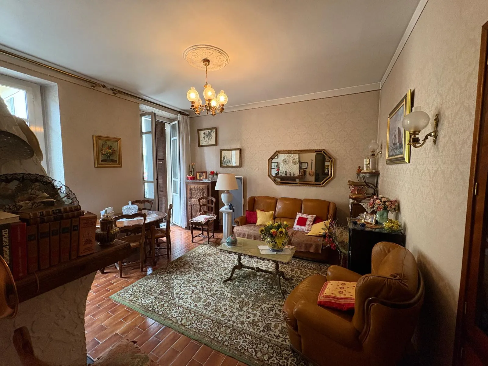 Appartement de 80 m² à vendre au centre de Tende avec jardin et garage 