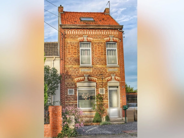 Charmante maison semi-individuelle à Jeumont avec jardin et potentiel d'aménagement