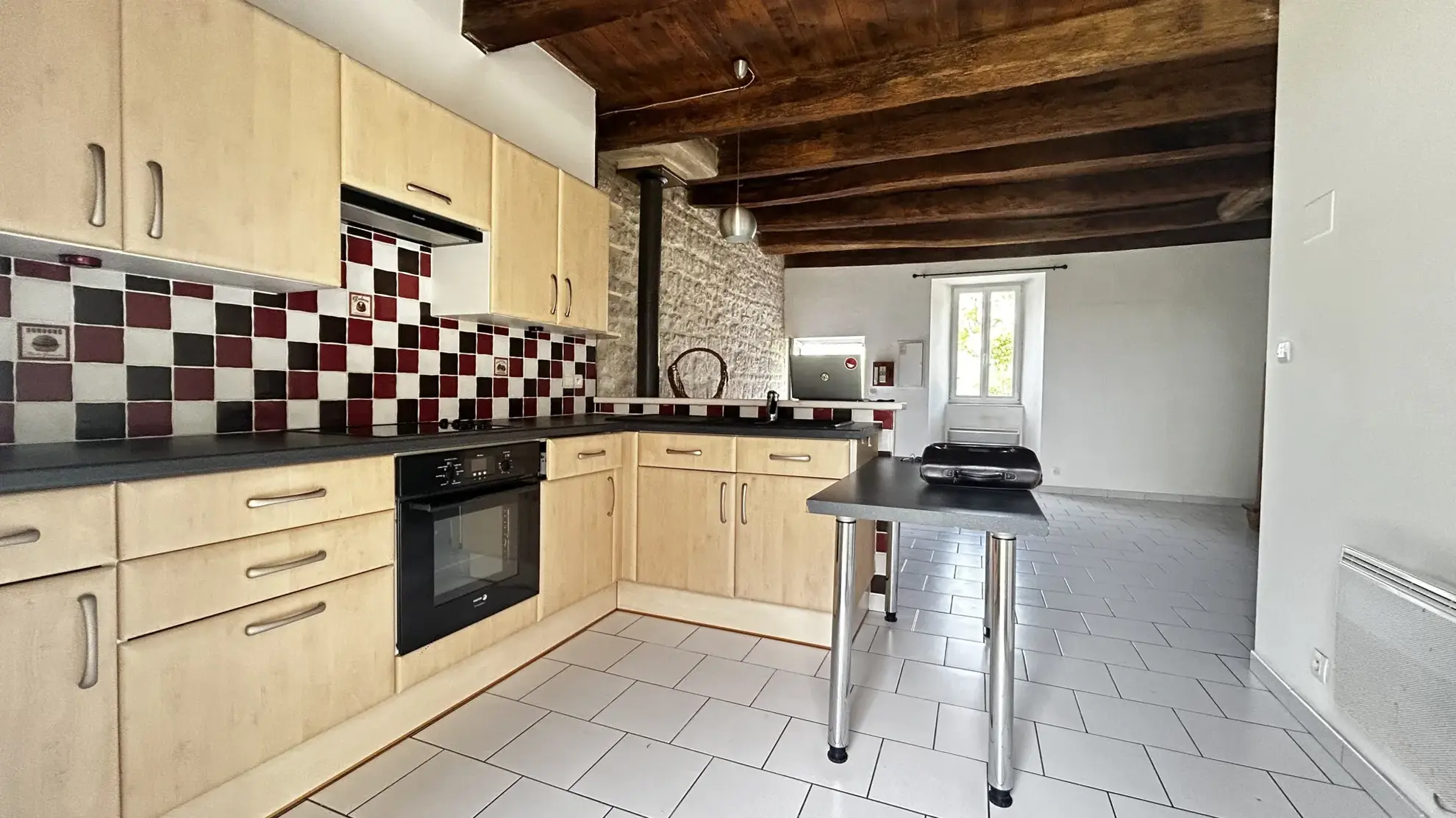 Maison en pierre avec jardin et terrasse à Sansais, Marais Poitevin 