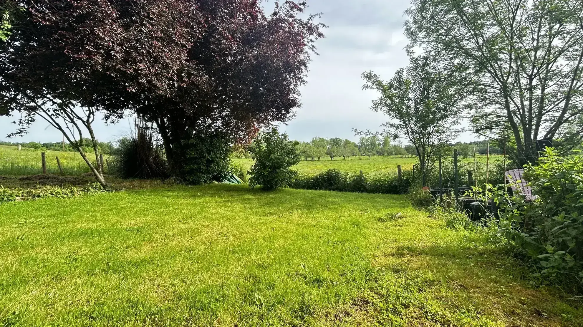 Maison en pierre avec jardin et terrasse à Sansais, Marais Poitevin 