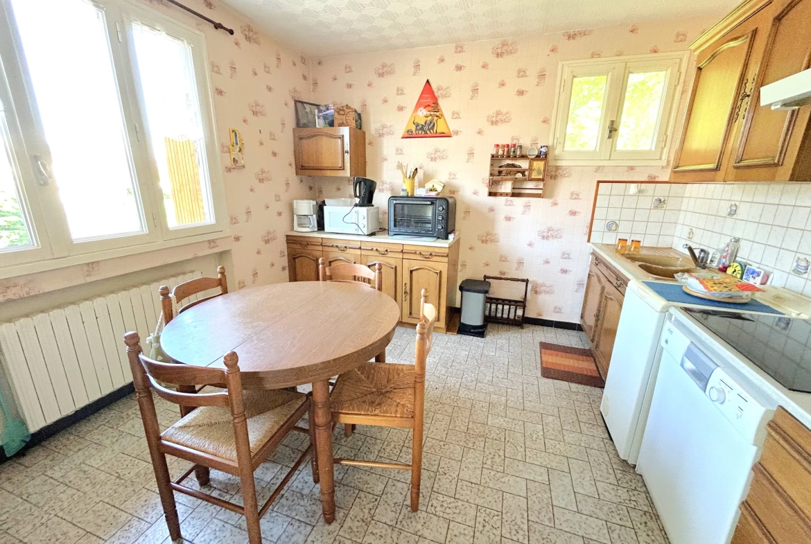 Maison familiale à Chambœuf de 84,95 m² avec grand terrain, proche Saint-Étienne 