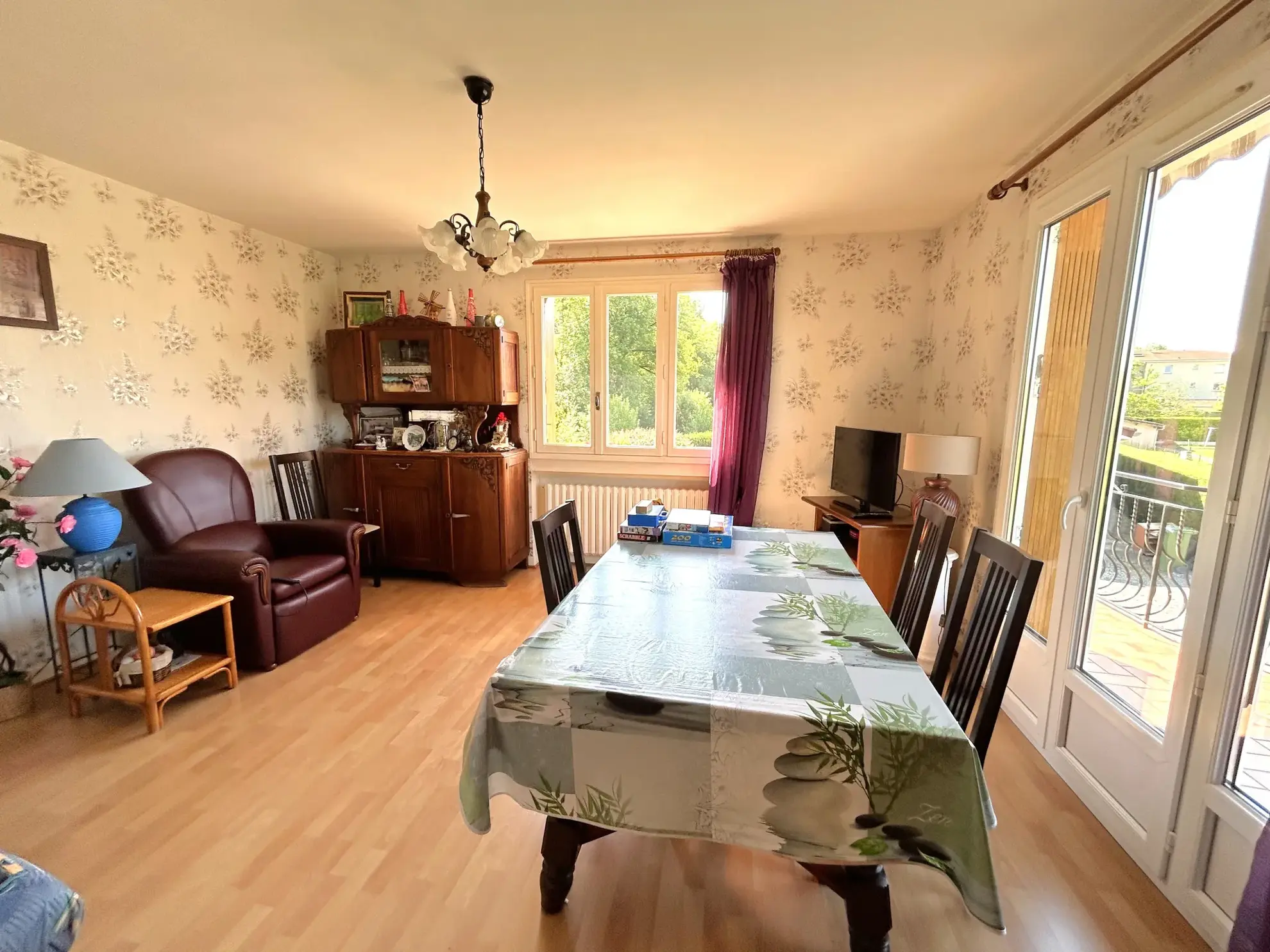 Maison familiale à Chambœuf de 84,95 m² avec grand terrain, proche Saint-Étienne 