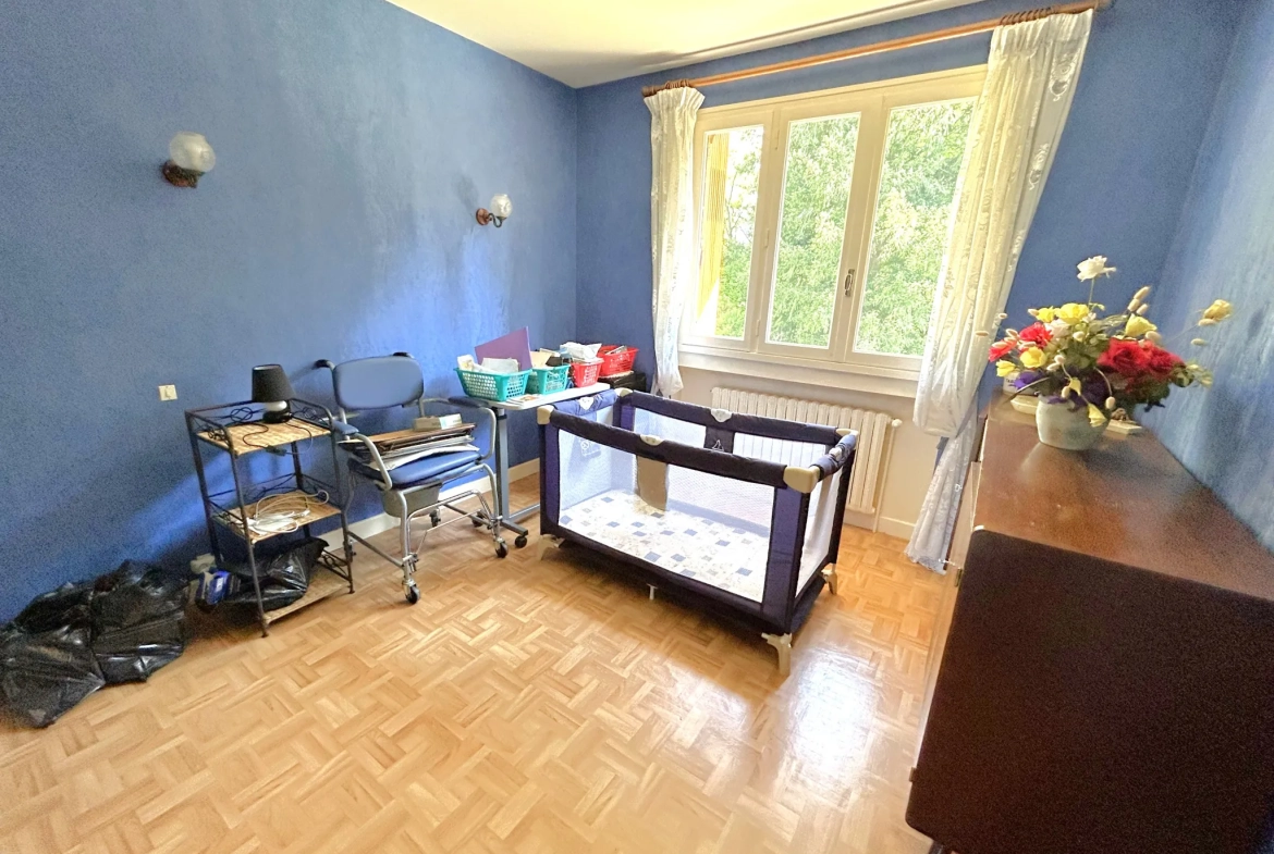 Maison familiale à Chambœuf de 84,95 m² avec grand terrain, proche Saint-Étienne 