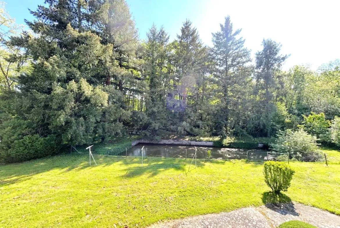 Maison familiale à Chambœuf de 84,95 m² avec grand terrain, proche Saint-Étienne 