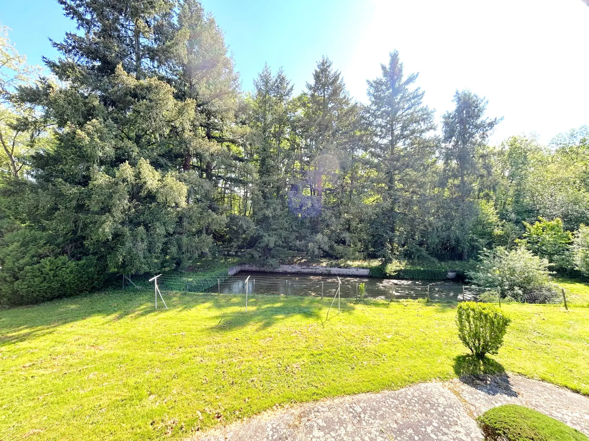 Maison familiale à Chambœuf de 84,95 m² avec grand terrain, proche Saint-Étienne 