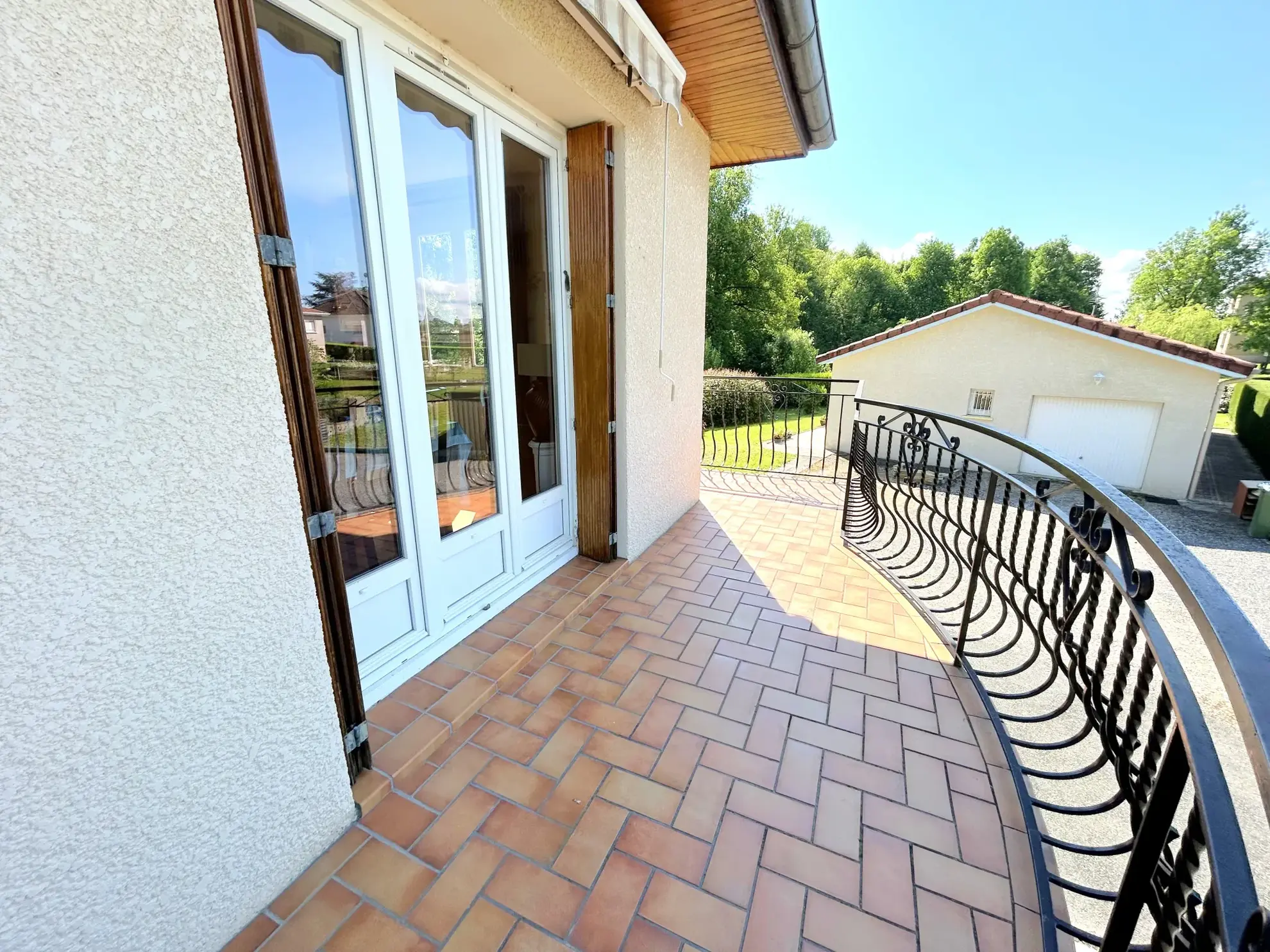 Maison familiale à Chambœuf de 84,95 m² avec grand terrain, proche Saint-Étienne 